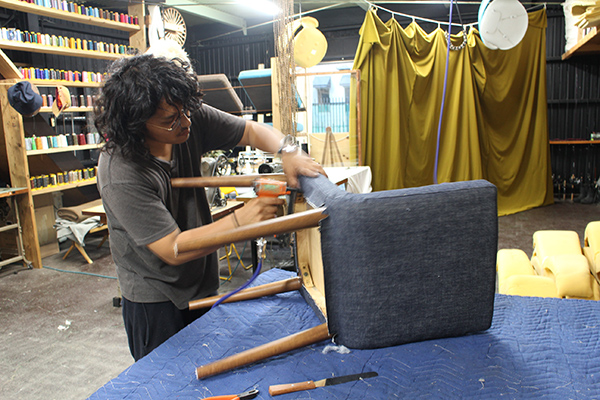 椅子の張り替え