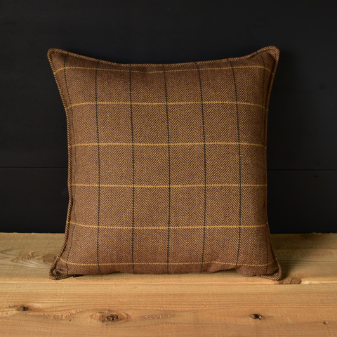 クッション（小）　茶色チェック