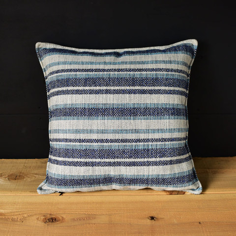 クッション（小）青色ボーダー