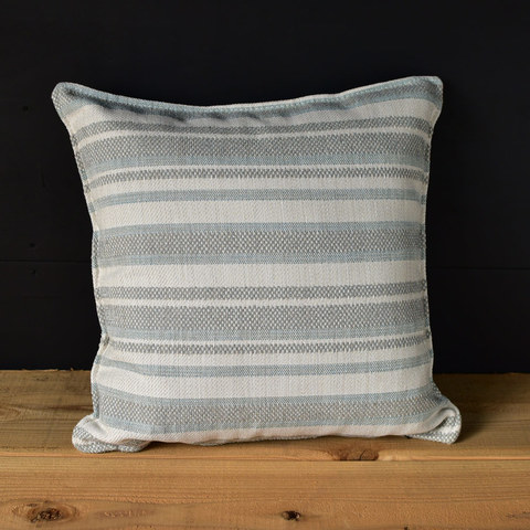 クッションカバー（小）　水色ボーダー