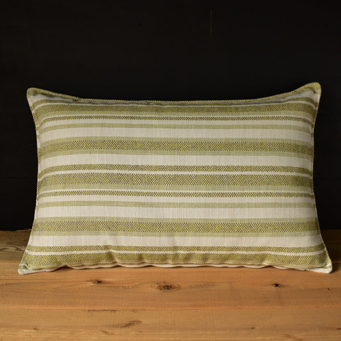 クッション（大）黄緑色ボーダー