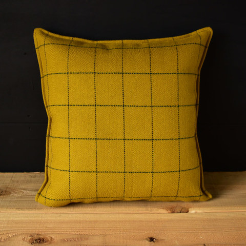 クッション（小）からし色チェック