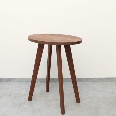 oval table / walnut（無垢材）